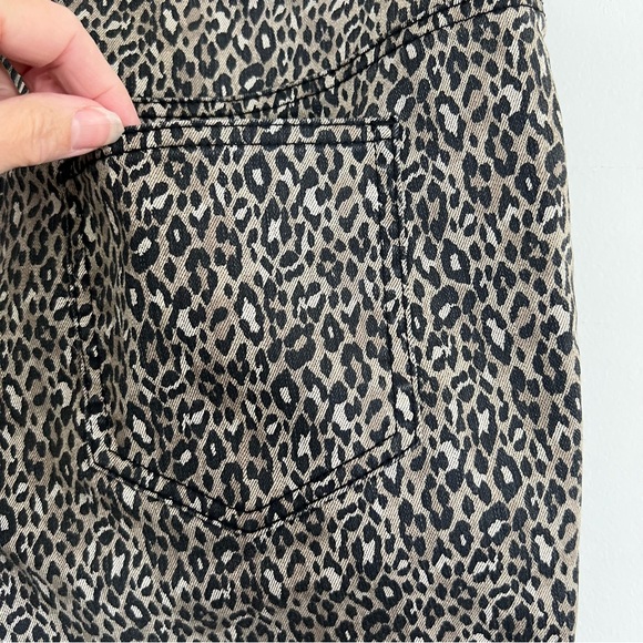 Chicos Leopard Print Pull On Pants Women’s Size 8 Stretch - Picture 8 of 16